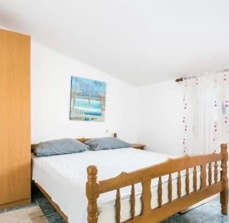 Appartement Beachfront Sevid, Baricevic *